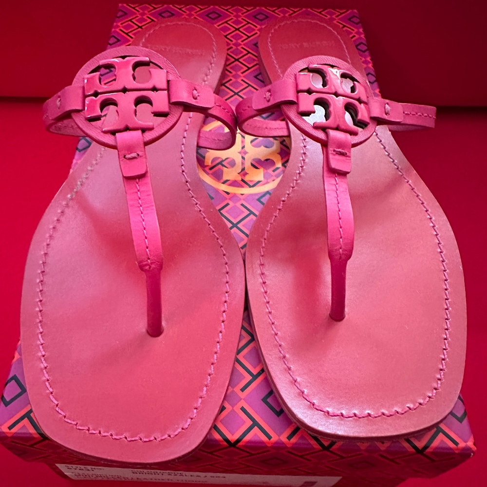 Tory Burch Mini Miller Flat Thong - Size 9.5
